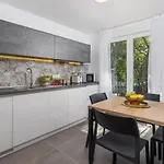Lovely Home In Kraljevica With House Sea View * 클랄제비카