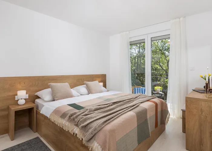 Stunning Home In Kraljevica With Wifi