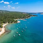 Dom wakacyjny Lovely Home In Kraljevica With House Sea View