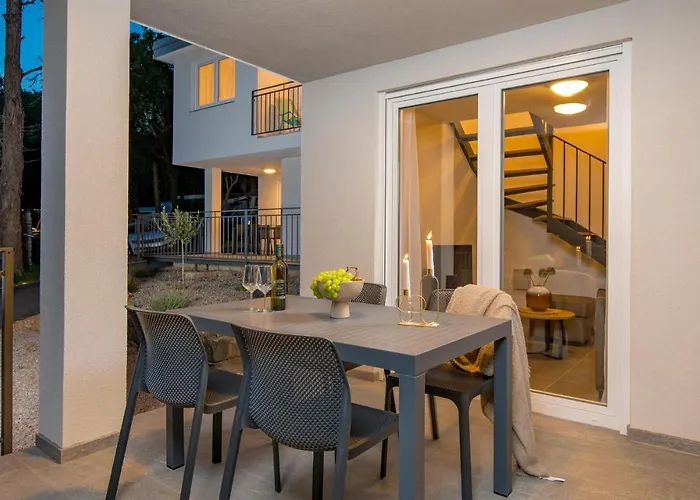 Stunning Home In Kraljevica With Wifi *