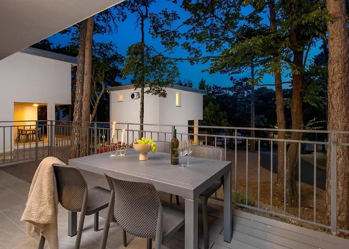 Stunning Home In Kraljevica With Wifi 펜션 *